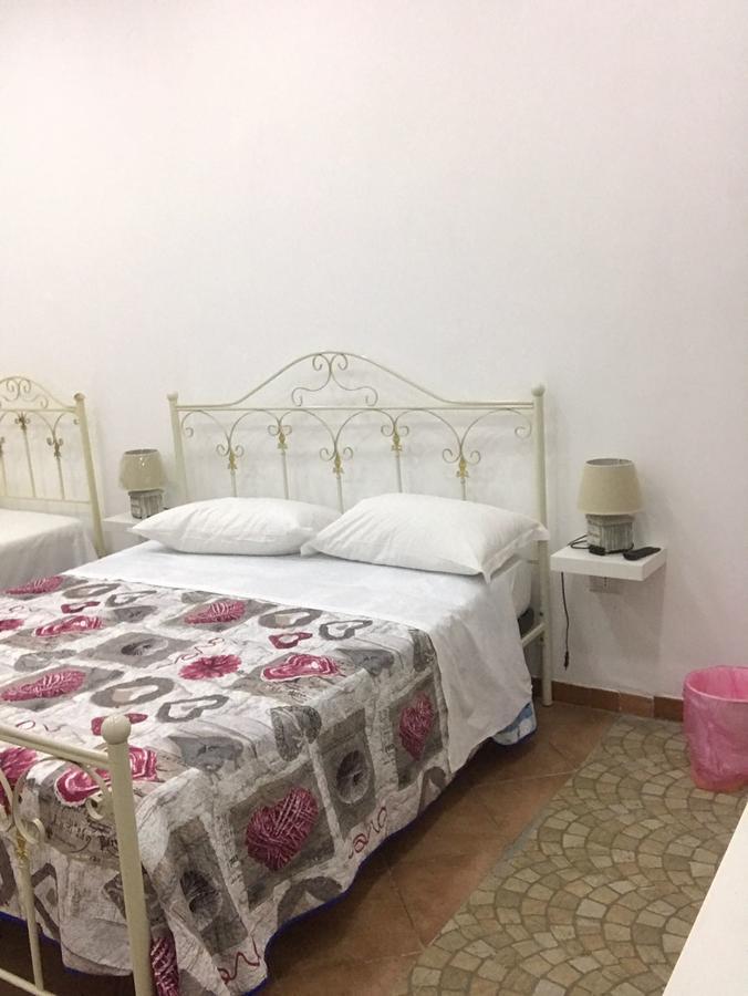 Partenope Legend B&B Наполи Екстериор снимка